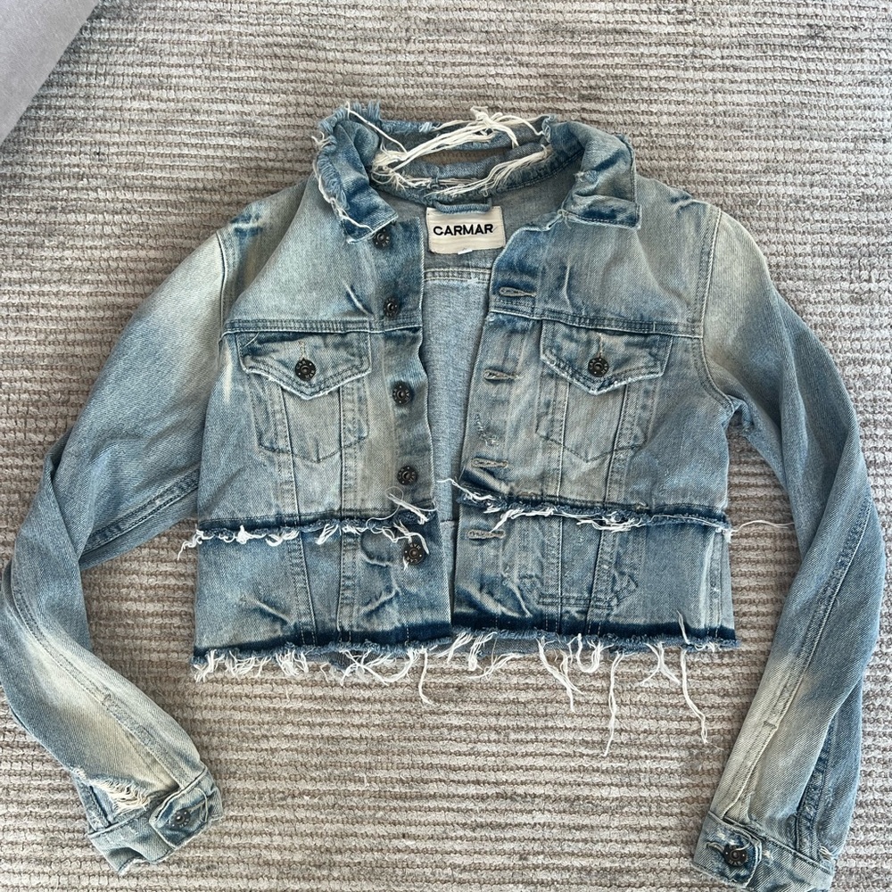 Carmar cropped jean jacket, size medium washed denim perfect condition